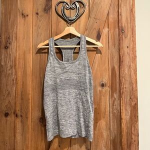 Lululemon grey top